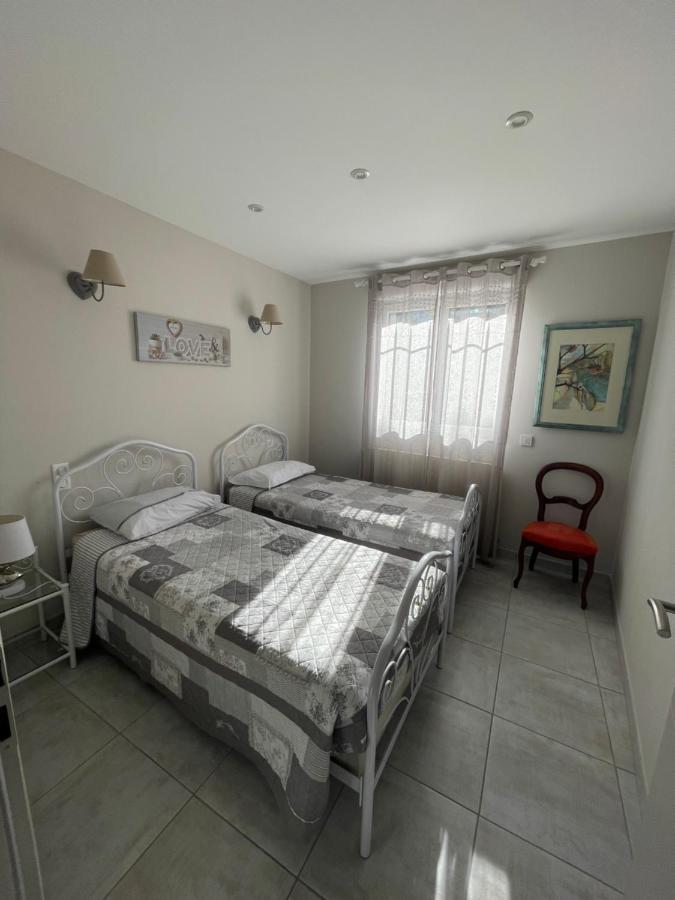Petite Maison Pres Du Centre LʼIsle-sur-la-Sorgue Eksteriør bilde